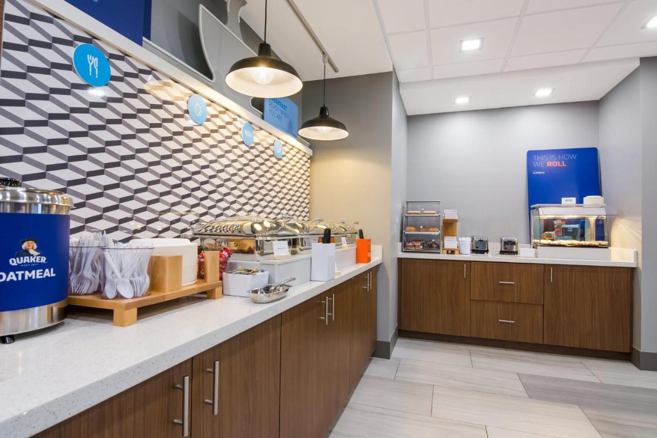 Holiday Inn Express & Suites - Springdale - Fayetteville Area エクステリア 写真